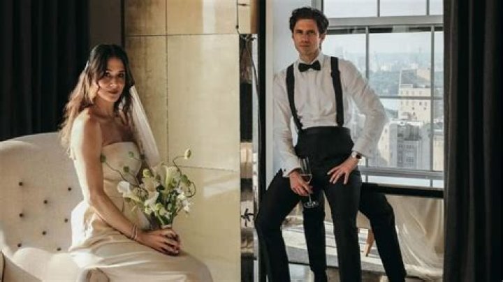 Aaron Tveit is not Married to Wife. Dating Girlfriend: Ericka Hunter : Aaron Tveit Past Relationships