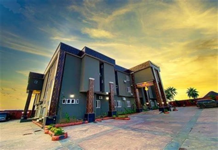Ade Super Hotel Ondo, Ondo Town