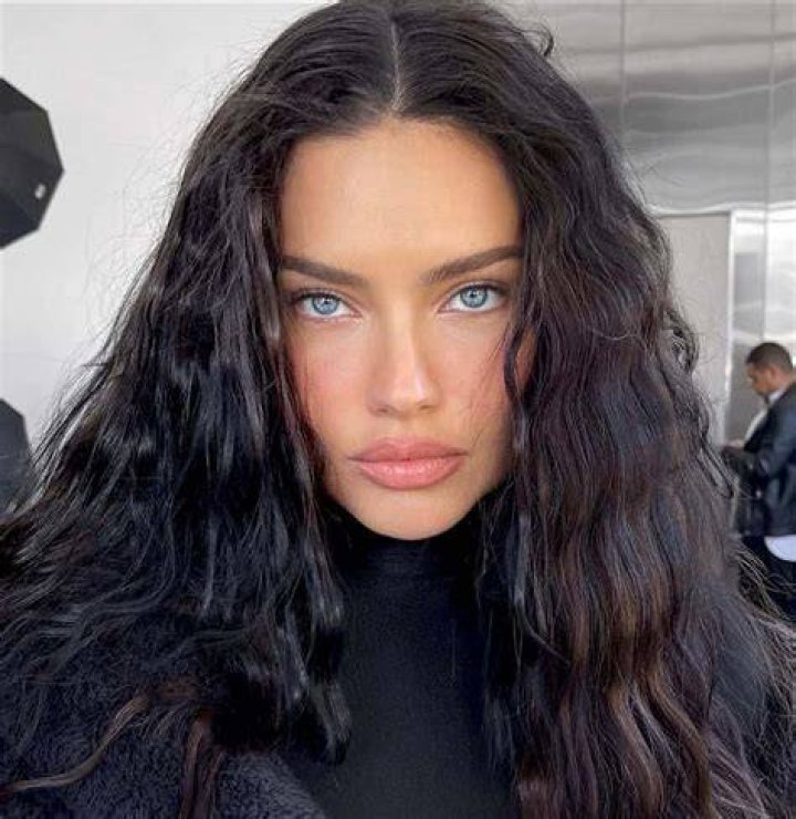 Adriana Lima’s Net Worth, Age, Height, Weight, Husband, Kids, Bio-Wiki