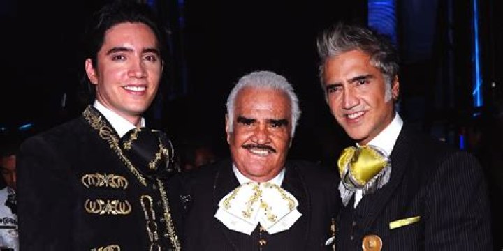 Alejandro Fernández Net Worth: How rich is Alejandro Fernández?