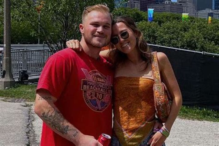 Alex Pereira Wife: Is He Married? Everything On His Girlfriend & Parents