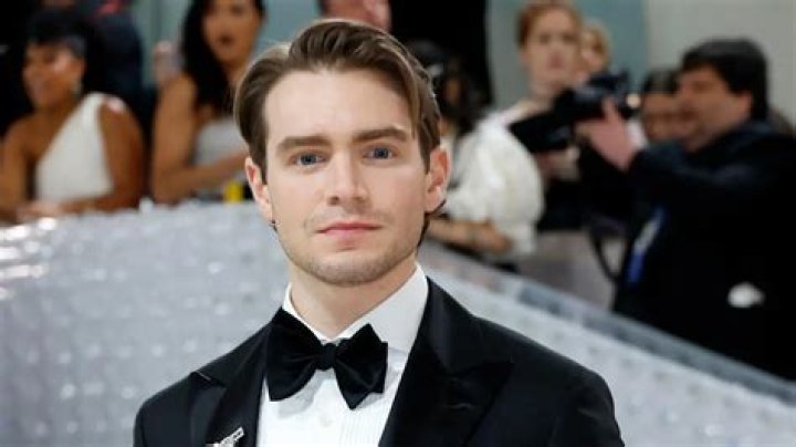 Andrew Burnap Wiki, Biography, Age, Height, Instagram, Girlfriend, Net Worth