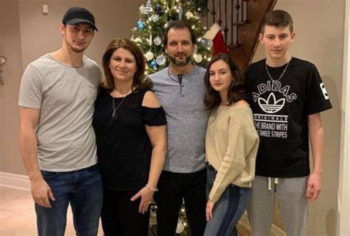 Anthony Cirelli Wife: Is Tampa Bay Center Married?
