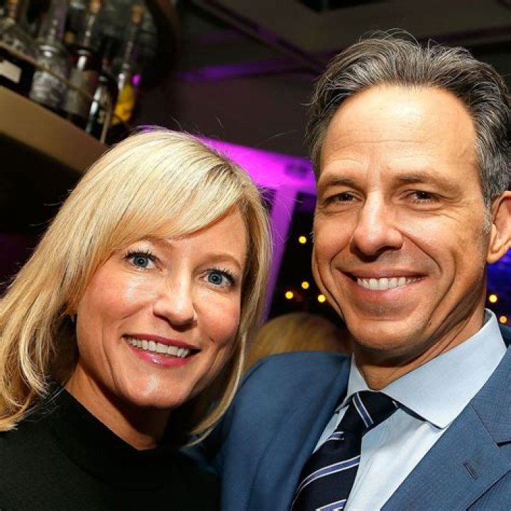 April Warnecke Bio, Wiki, Age, Parents, Husband, Net Worth, Salary and 3TV