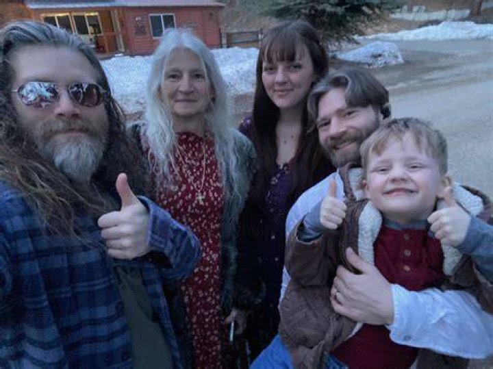 Asa Siegel Wiki (Alaskan Bush People) Age, Boyfriend, Instagram, Parents