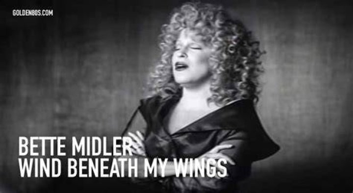 Bette Midler Bio, Age, Married, Height, Daughter, Movies, The Rose, Wind Beneath My Wings and Songs.