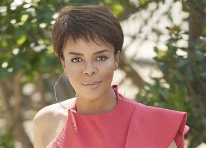 Does Paula Newsome Have A Limp, Why Is CSI Vegas’ Walking Like That?