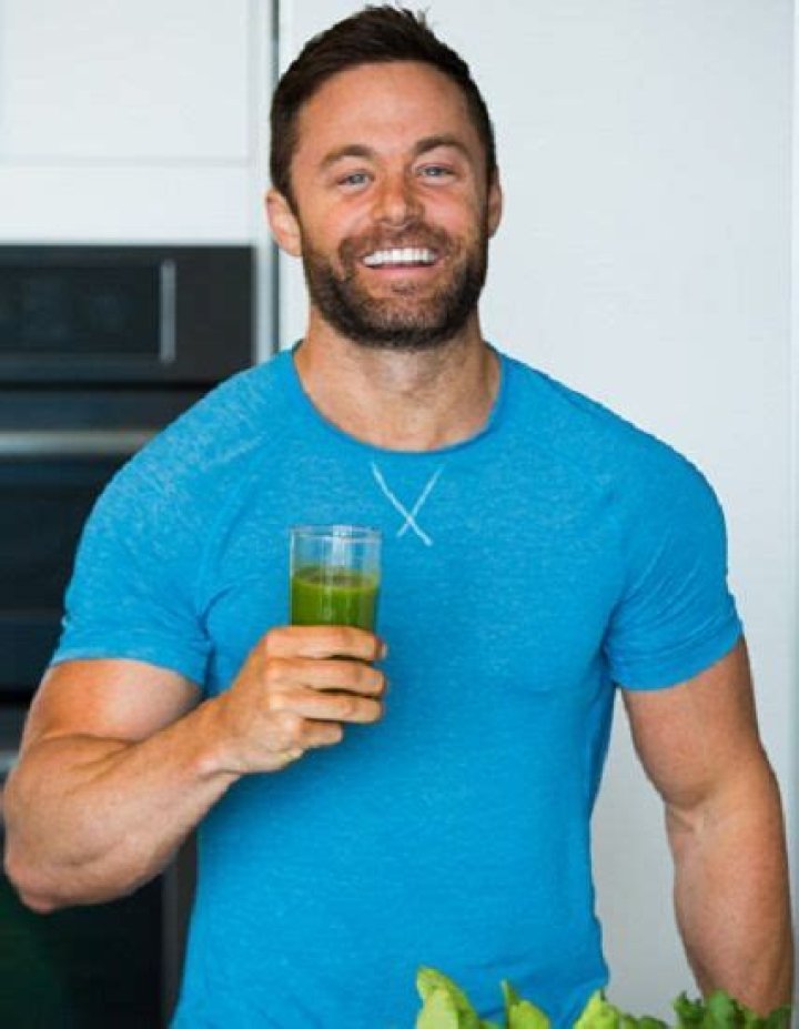Drew Canole Age, Height, Net Worth, Girlfriend Relationship, Gay, Wiki