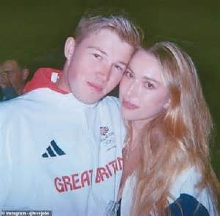 Eve Jobs’ Boyfriend – Is She In A Relationship With Harry Hudson?