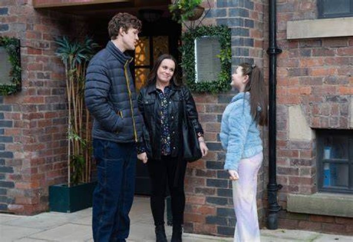 Fact Check: Is Coronation Street Ellie Leach Pregnant? More On Her Baby & Husband