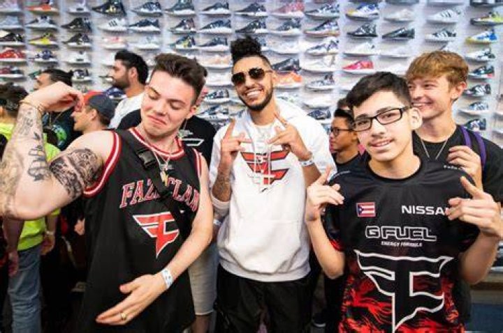 Faze Dubs Age, Height, Wiki, Net Worth, IG, Boyfriend, How Tall/Old