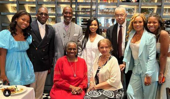 Gwen Graves Wiki Net Worth And Family: Todd Graves Wife