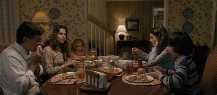 Inside The Beautiful Family Stranger Things Nancy Wheeler -Meet Her Parents And Siblings