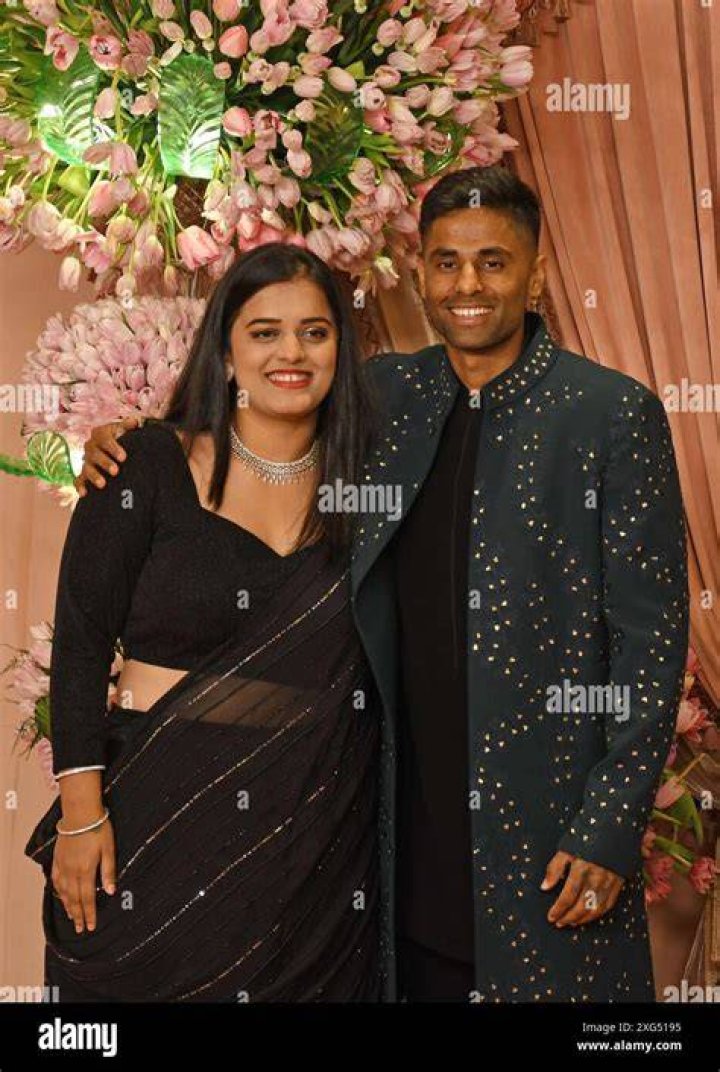 Is Singer Shabbir Kumar Married? His Wife And Family Background