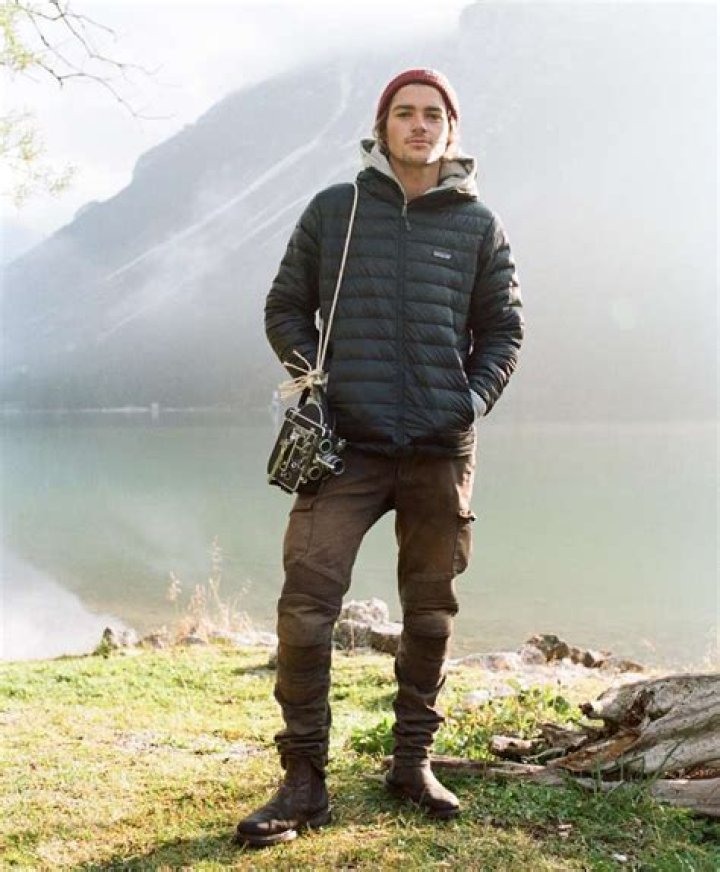 Jack Harries Bio, Wiki, Age, Height, Education, Girlfriend, Family, Care and Net Worth
