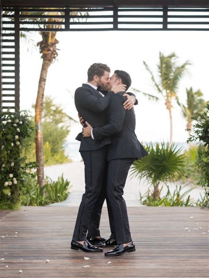 Jaymes Vaughan Gay Partner and Wikipedia, Biography, Husband Jonathan Bennett: Age