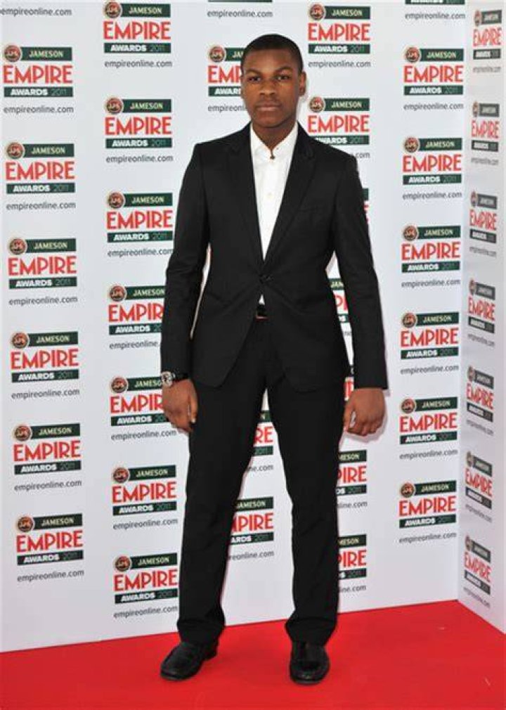 John Boyega: dating, net worth, tattoos, smoking & body facts