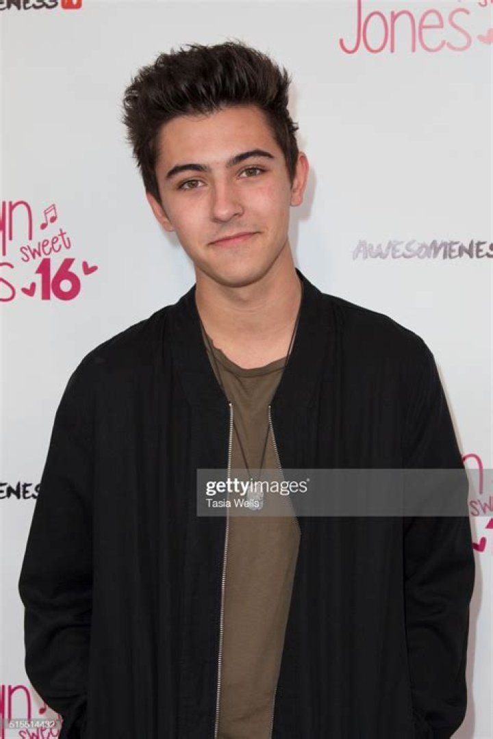 Kyson Facer Biography; Net Worth, Age, Height, Siblings, Songs, Movies And TV Shows