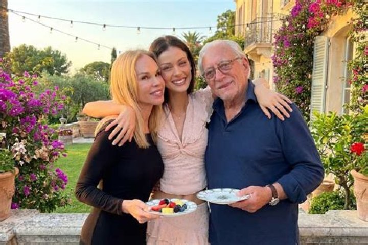 Landry JonesAge, Wiki, Biography, Wife, Children, Salary, Net Worth, Parents