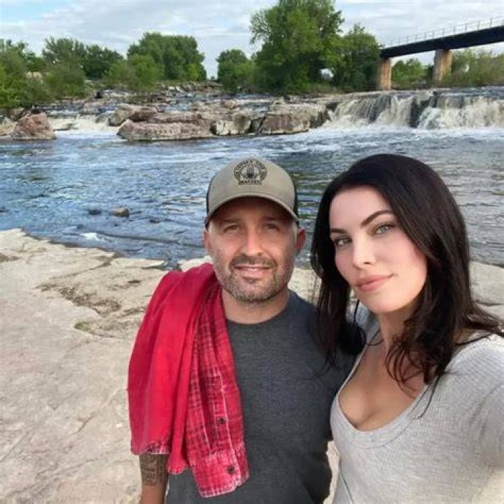 Marc Spears : Net Worth, Wiki ,Bio, Wife, Age, Brother, Education, NBA, Married, Girlfriend
