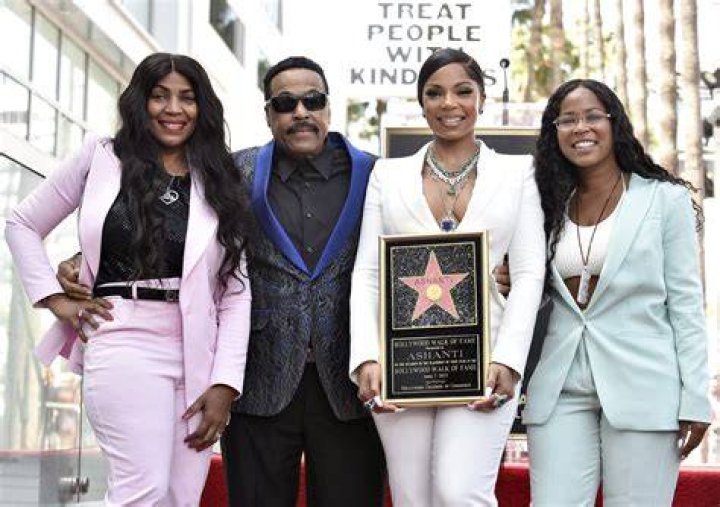 Meet Kenashia Douglas: Ashanti’s Sister And Parents