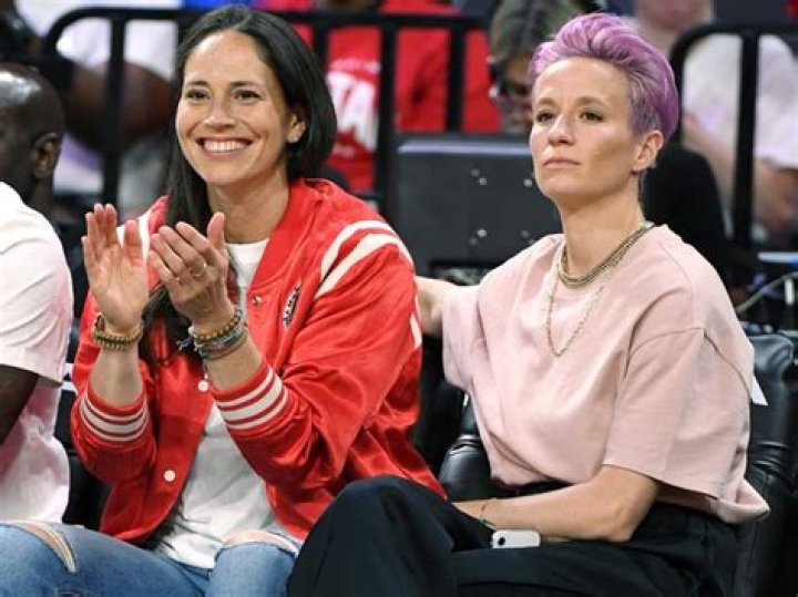 Megan Rapinoe Net Worth, Salary, Age, Twin, Wife, Instagram, Height, Jersey