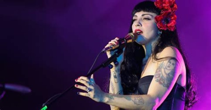 Mon Laferte Age, Wikipedia, Biography, Height, Weight, Net Worth and more