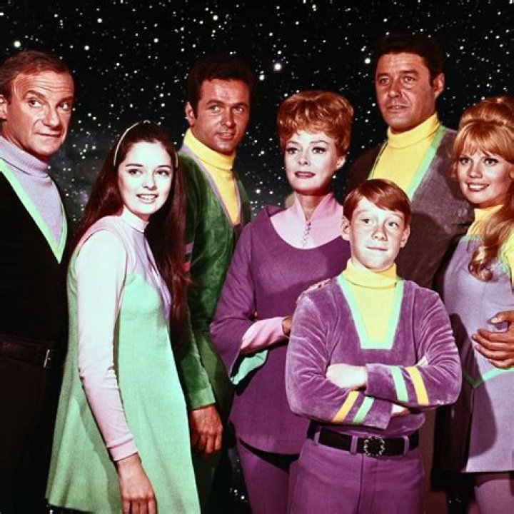 Nevis Unipan Age & Wikipedia: Eveything On Lost In Space Cast