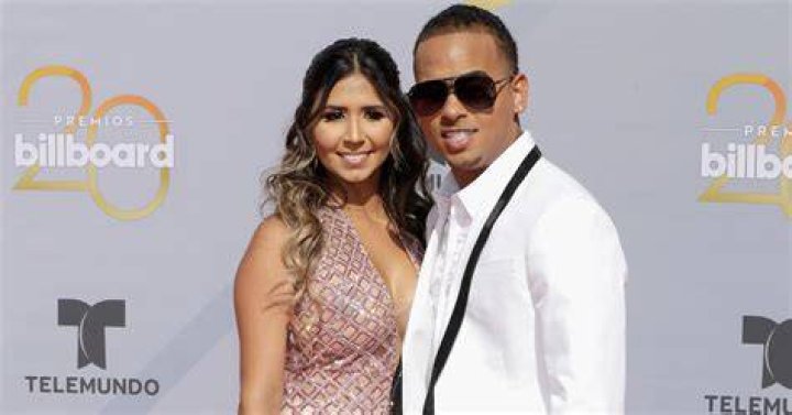Ozuna: Wife, net worth, tattoos, smoking & body facts