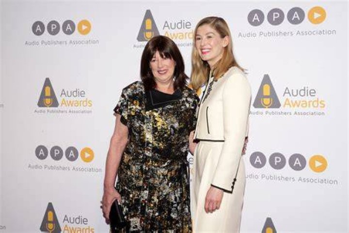 Robie Uniacke Wife or Girlfriend Rosamund Pike Born To Her Parents Julian Pike and Caroline Friend