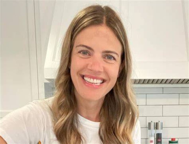 Siri Pinter Wiki, Age, Bio, Children, Carson Daly Wife, Married, Height, Photos, Net Worth, Instagram