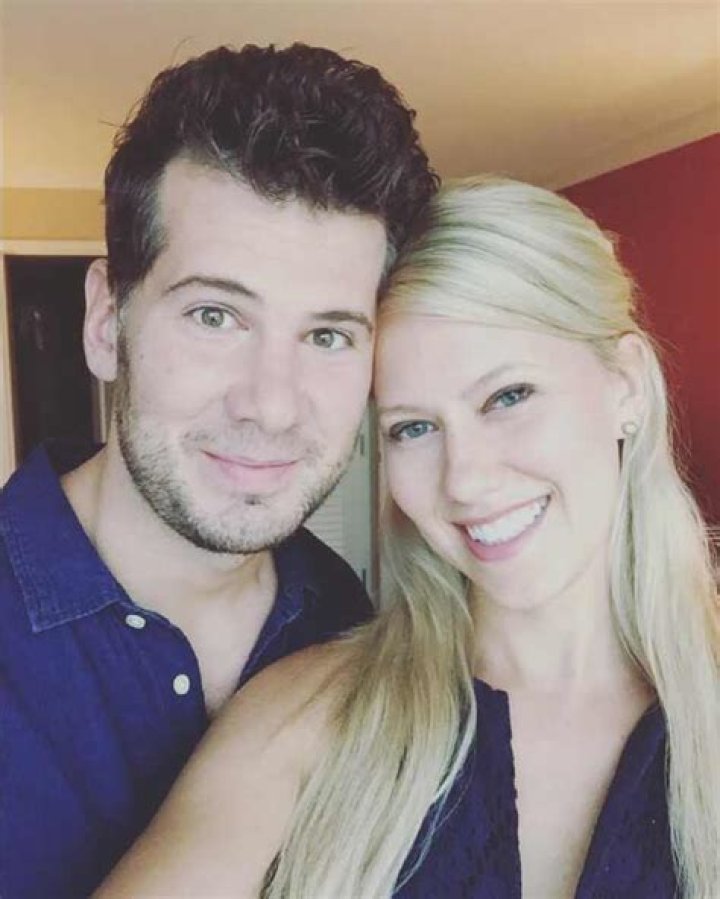 Steven Crowder Net Worth (2021): Wife, Height, Dog, & Criticisms