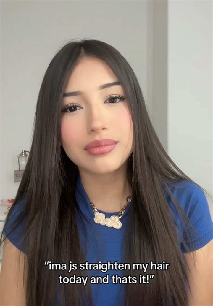 Summer Mckeen Tik Tok Age, Height, Sister, Pink Hair, Acne, Birthday Instagram