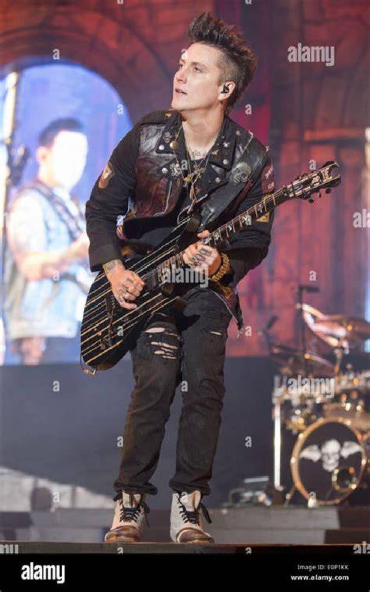 Synyster Gates Bio, Wiki, Age, Height, Wife, Children, Family, Parents, Career and Net worth