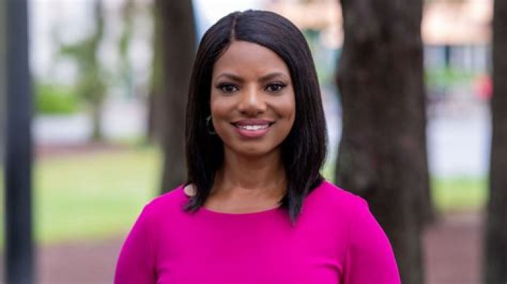 Tammie Fields Bio, Wiki, Age, Height, Family, Husband, Spectrum News 13 and Net Worth.