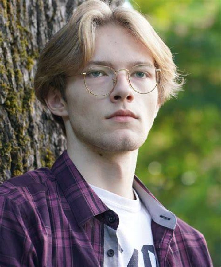 Teddy Van Ee Height, Weight, Net Worth, Age, Birthday, Wikipedia, Who, Nationality, Biography