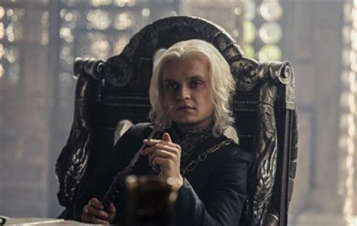 Tom Glynn-Carney Might Be Gay But Has Never Come Out, Partner Family And Net Worth