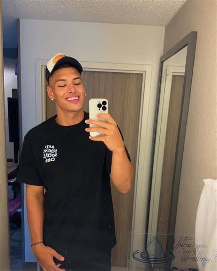 What Is The Real Name Of Esfand? Meet The Streamer On Instagram