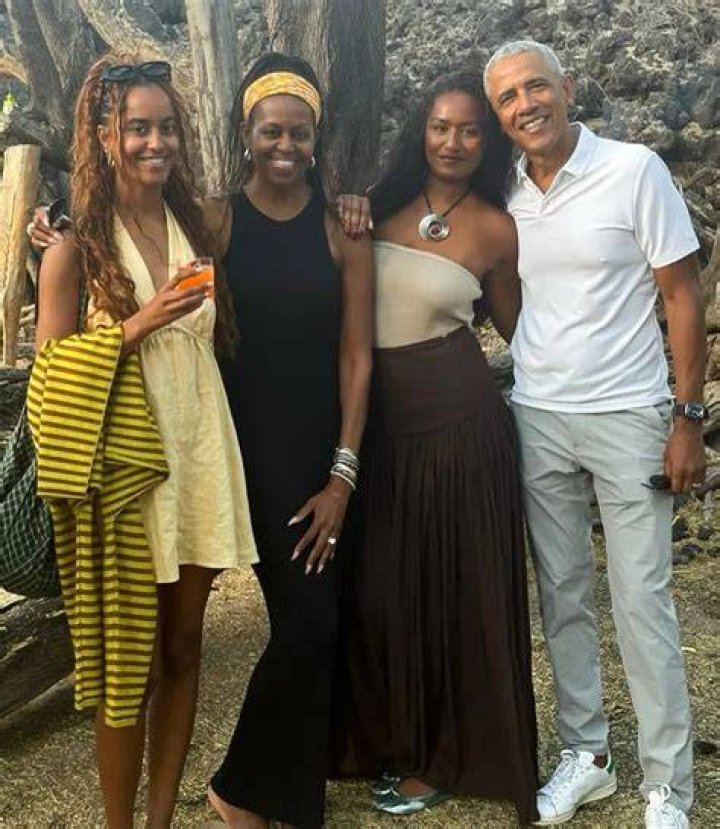 What Is Wrong With Sasha Lane Teeth? The Conversation With Friends Actress Hides Her Teeth In Pictures
