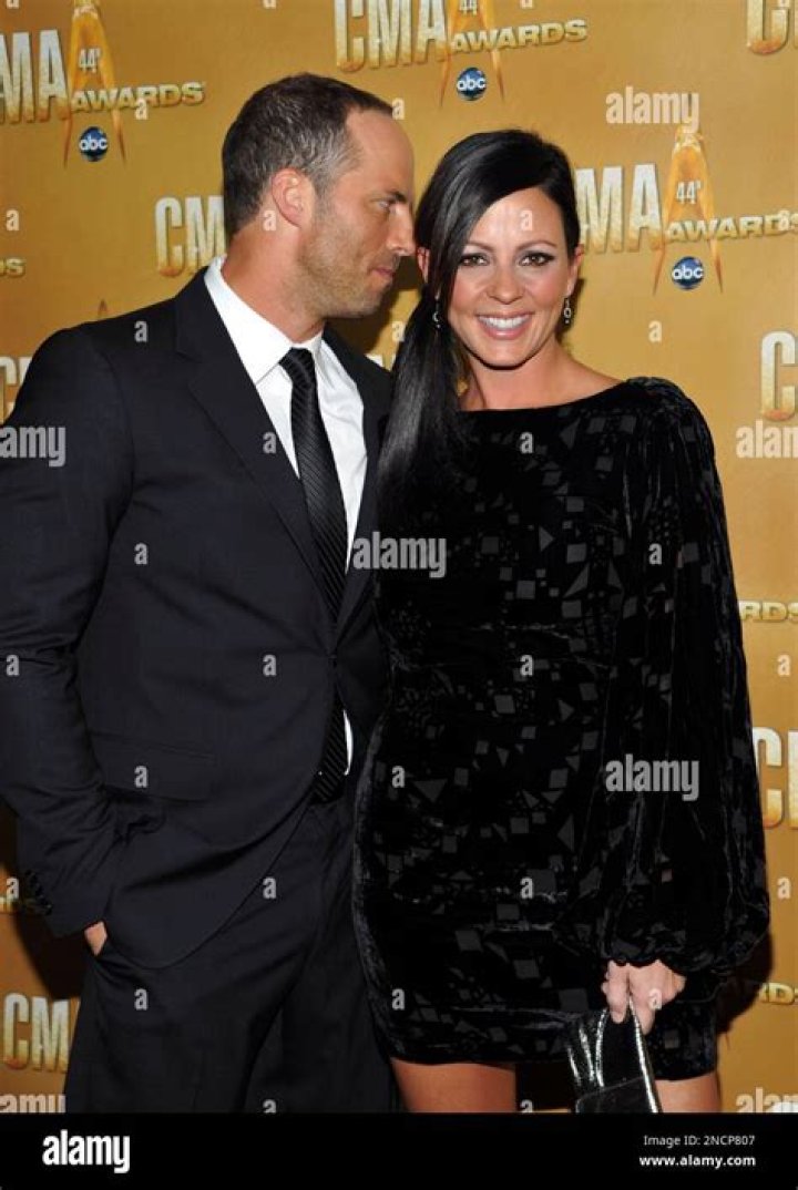 Where Is Sara Evans Husband Craig Schelske? His Wikipedia & Age Details
