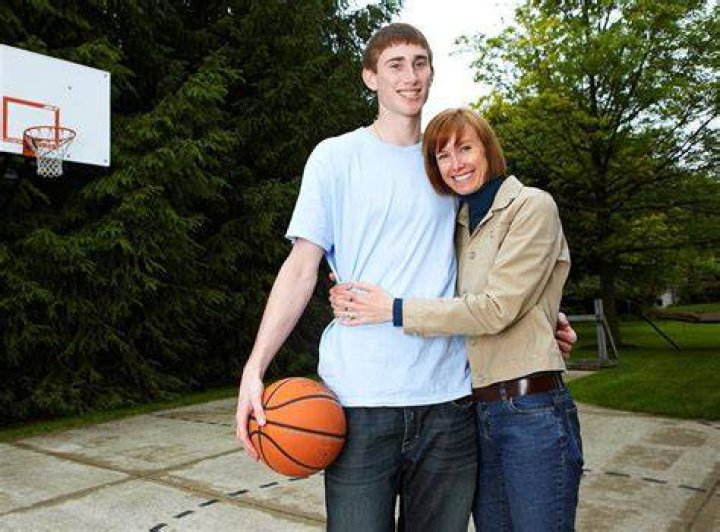 Who Are Gordon Hayward Parents? Meet The NBA Player’s Father And Mother