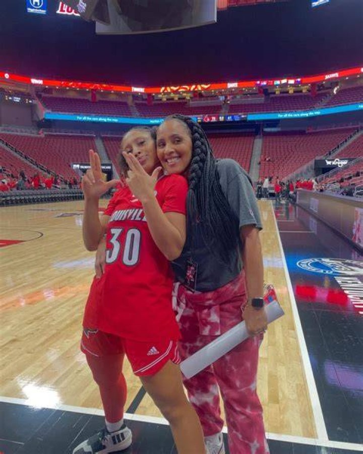 Who Are Jayda Curry Parents Gary And Robin? Siblings And Family Ethnicity