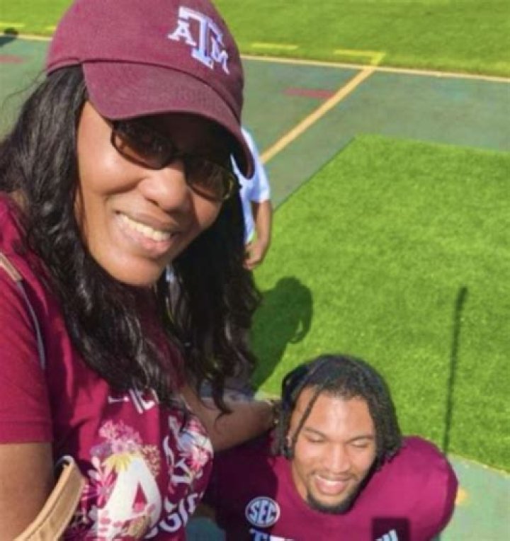 Who Are Jaylen Henderson Parents? Meet The Fresno State Bulldogs QB On Instagram