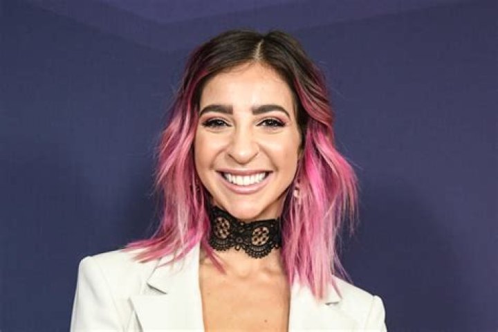 Who Is Gabbie Hanna Husband? Is The YouTuber Married To Payton Saxon?