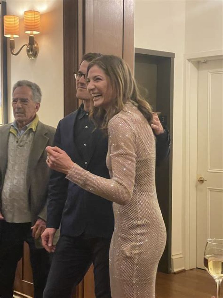 Who Is Jacqueline Alemany The Washington Post? Wedding Photos And Cheerful Married Life