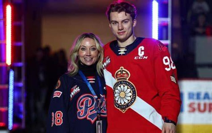 Who Is Johnny Juzang Mom? Know About His Mom And More