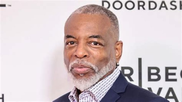 Who is LeVar Burton? See Net-worth, Quote, Awards, Fact, Wiki