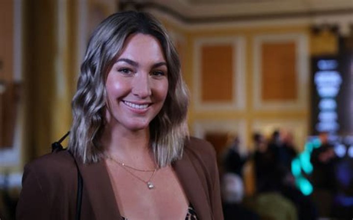 Who Is Mikaela Mayer Partner? Boyfriend and Net Worth